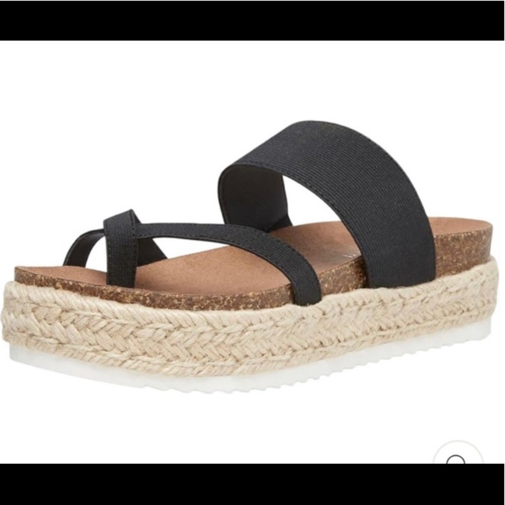 For @sanjanapytal Used black platform sandals